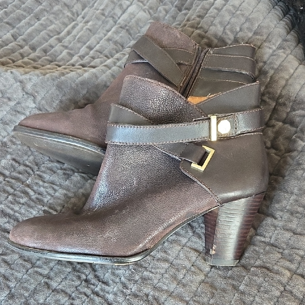 🏵5/$20 Leather Ankle Boots